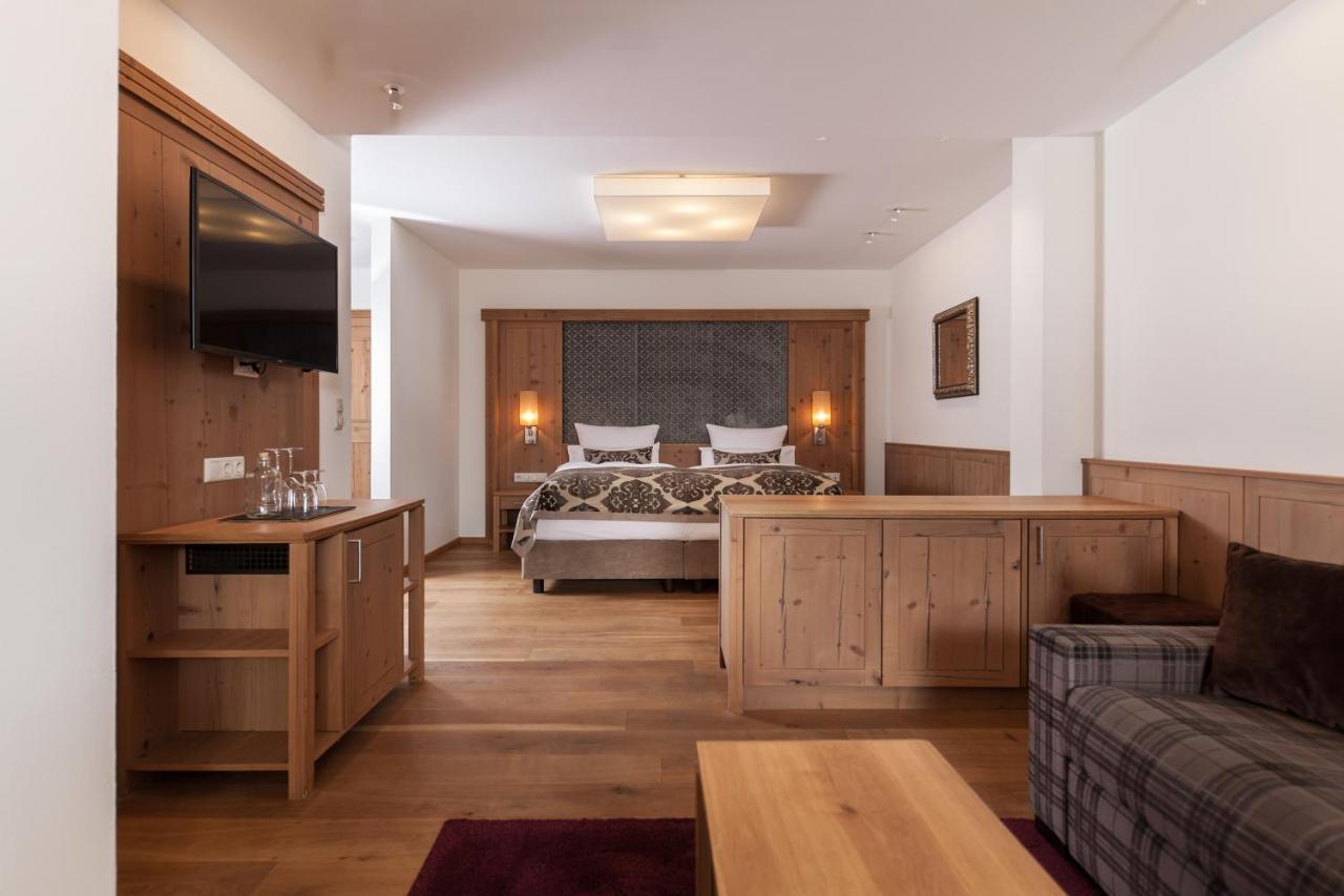 Schlosshotel ฟิสส์ ภายนอก รูปภาพ