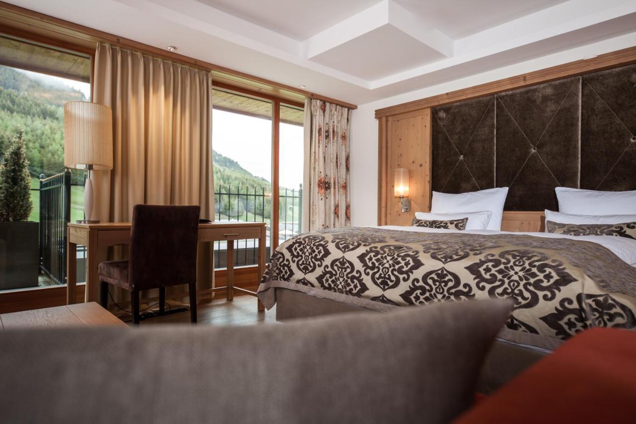 Schlosshotel ฟิสส์ ภายนอก รูปภาพ
